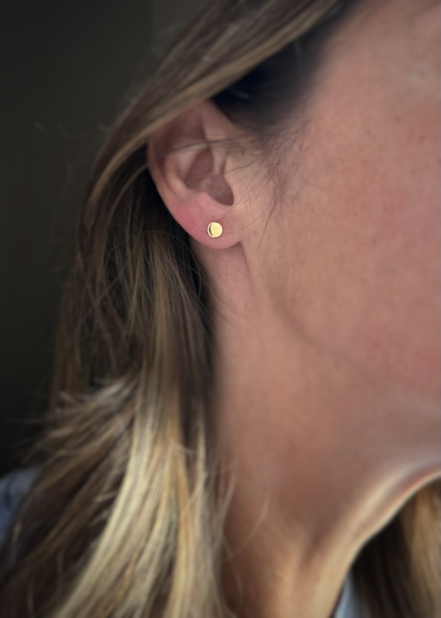 14k + Round Flat Disc Stud Earrings