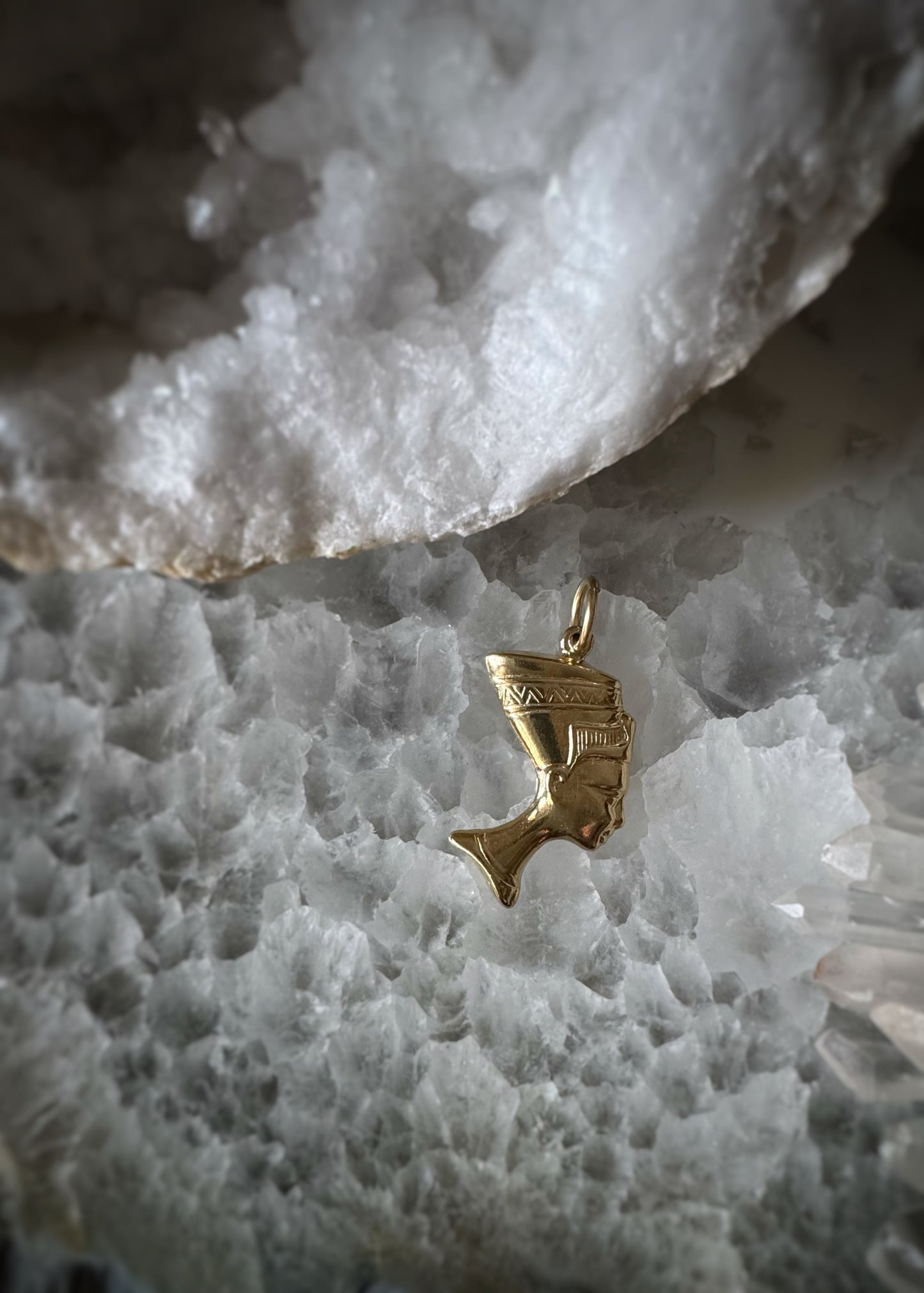 Estate 14k + Nefertiti Charm