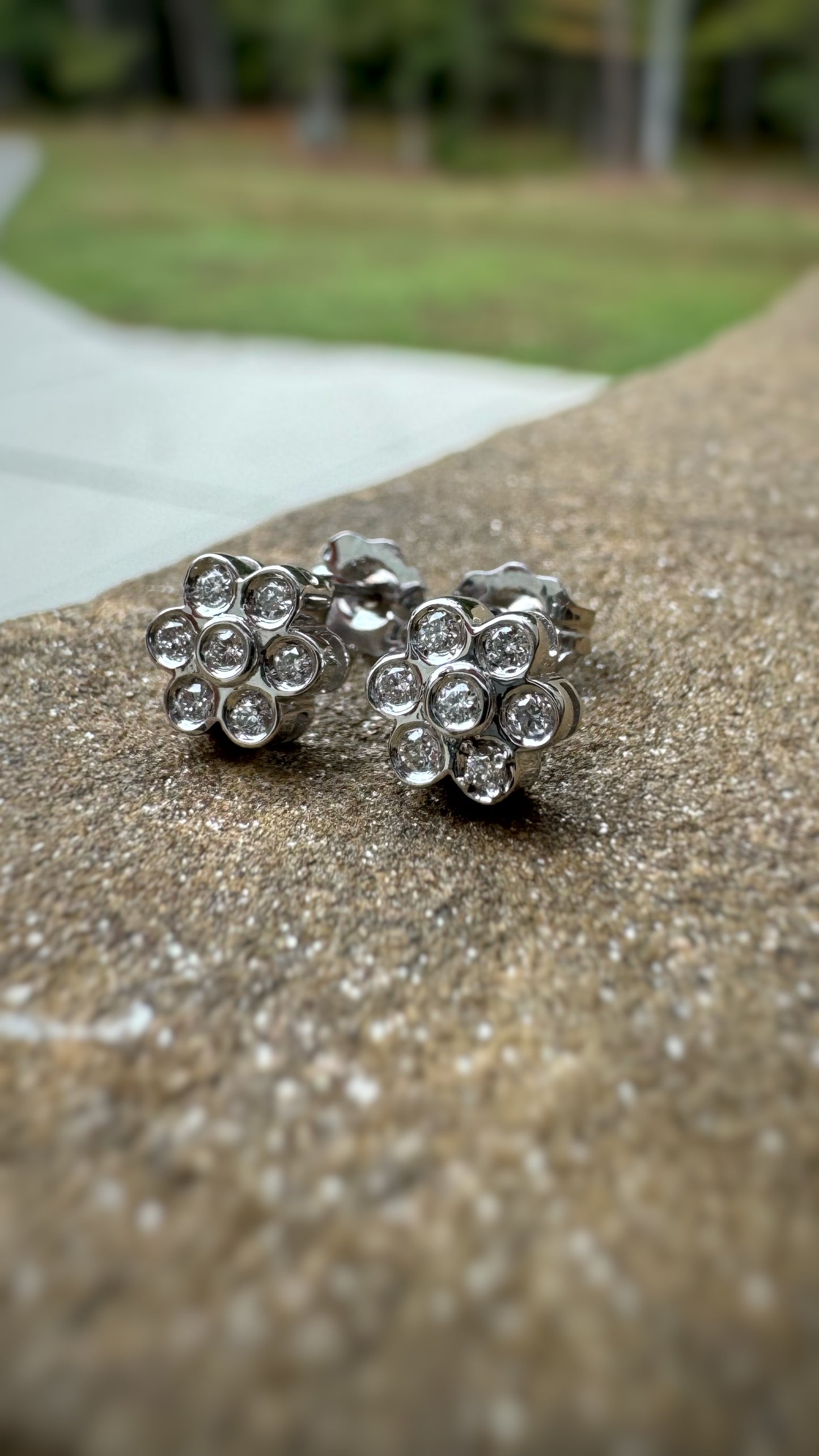 Estate 18k + Diamond Cluster Flower Earrings