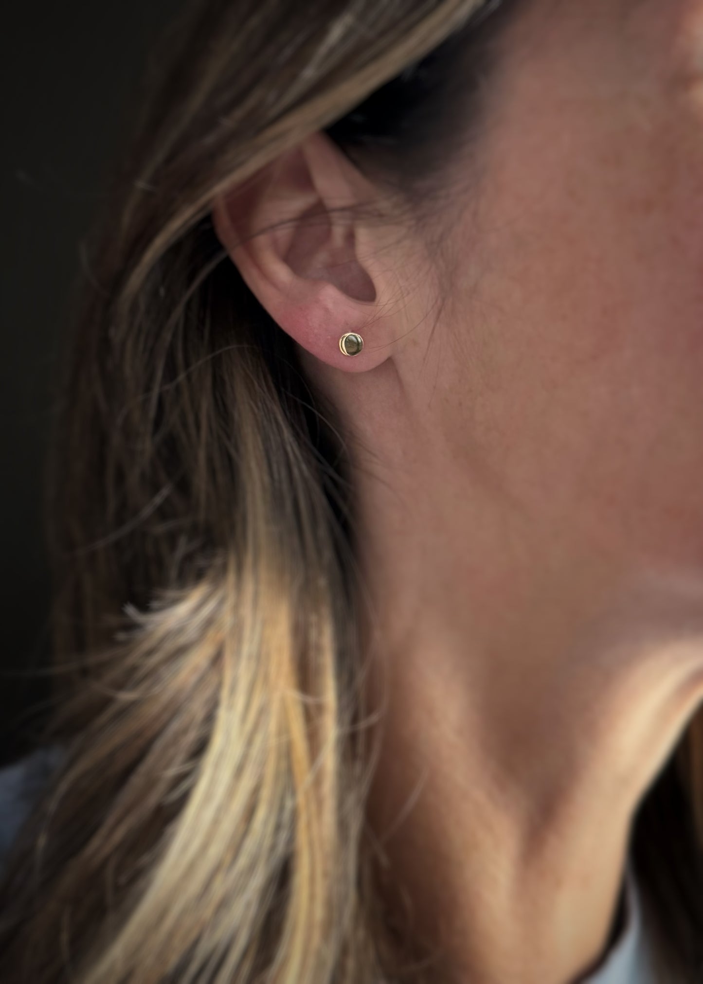 14k + Round Flat Disc Stud Earrings