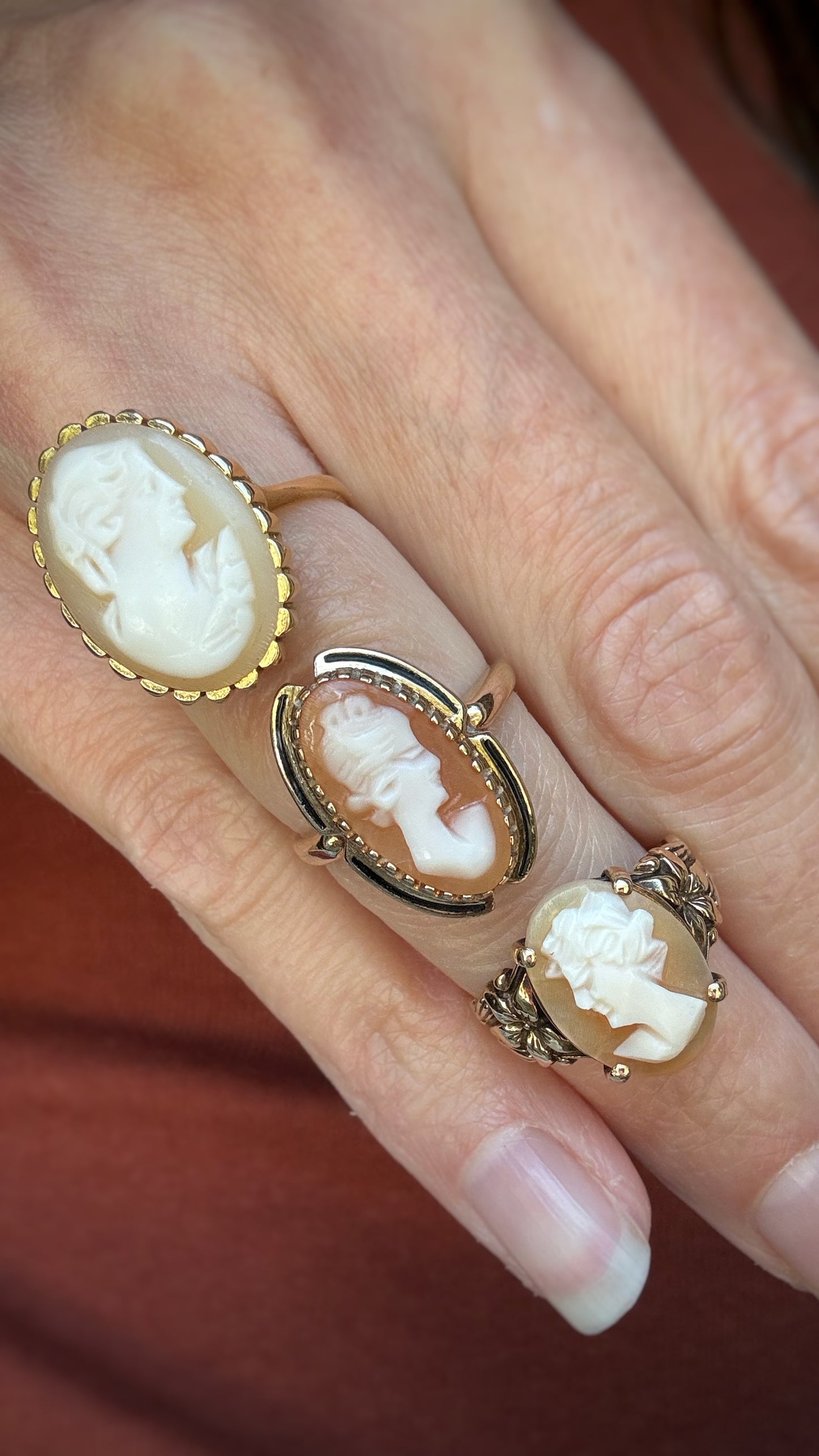 Estate 18k + Oval Shell Cameo Ring