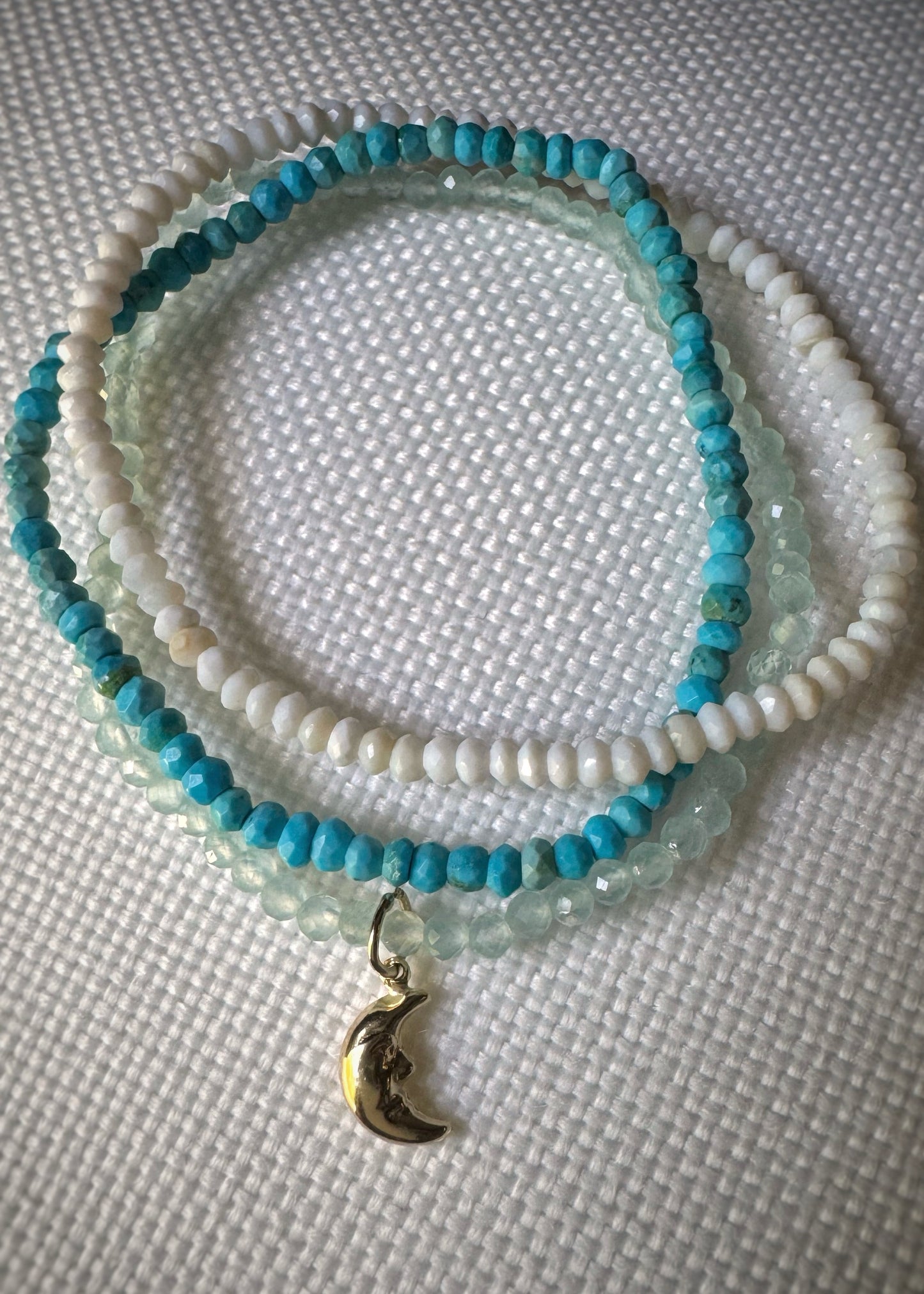 Faceted Mother of Pearl Bead Stretch Bracelet