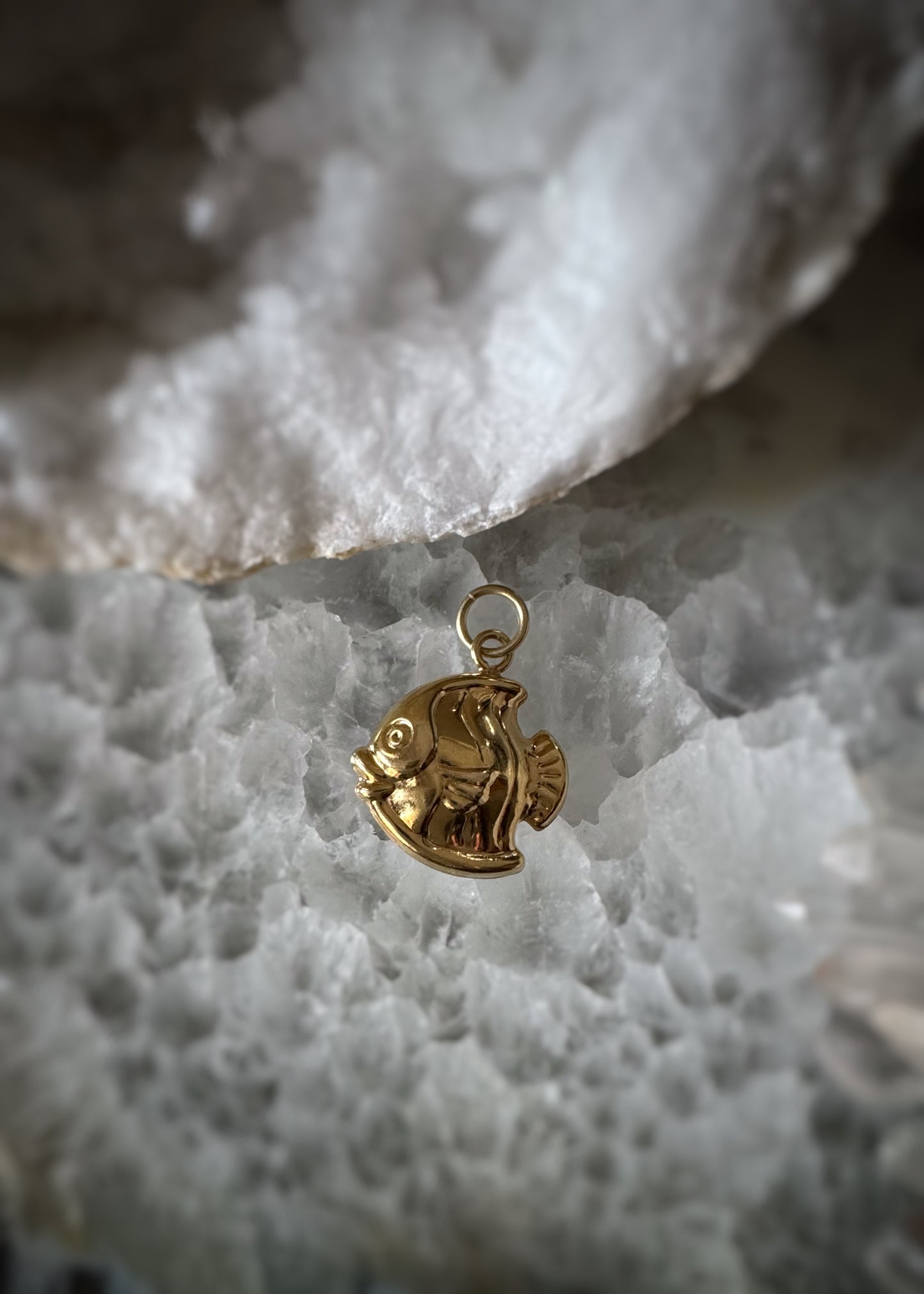 Estate 18k + Tropical Fish Charm