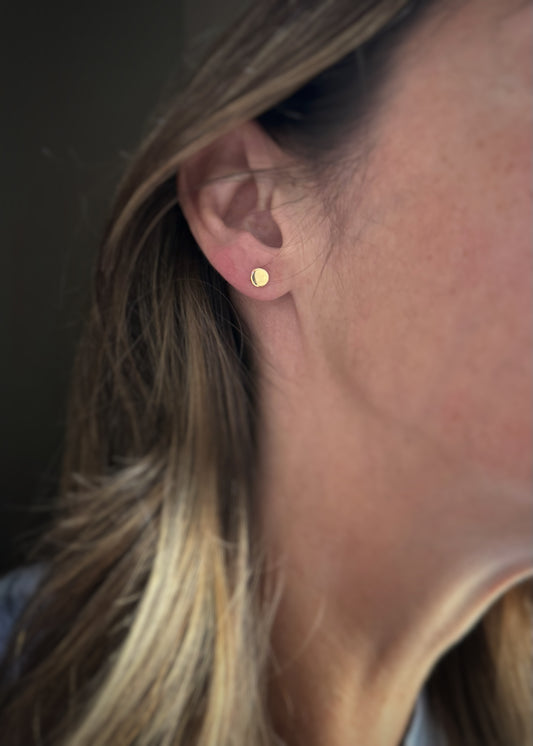 14k + Round Flat Disc Stud Earrings