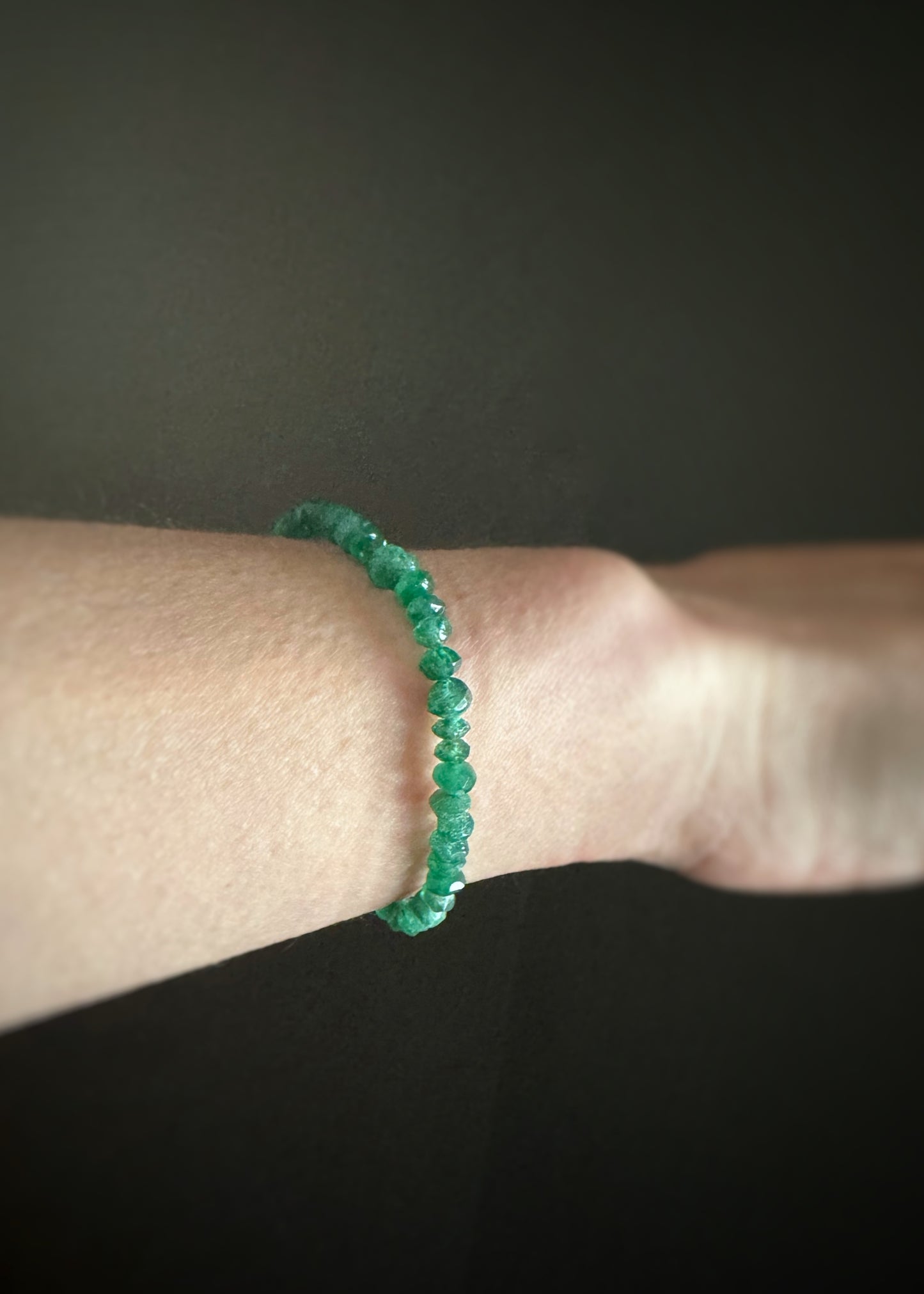 Green Quartz Bead Stretch Bracelet
