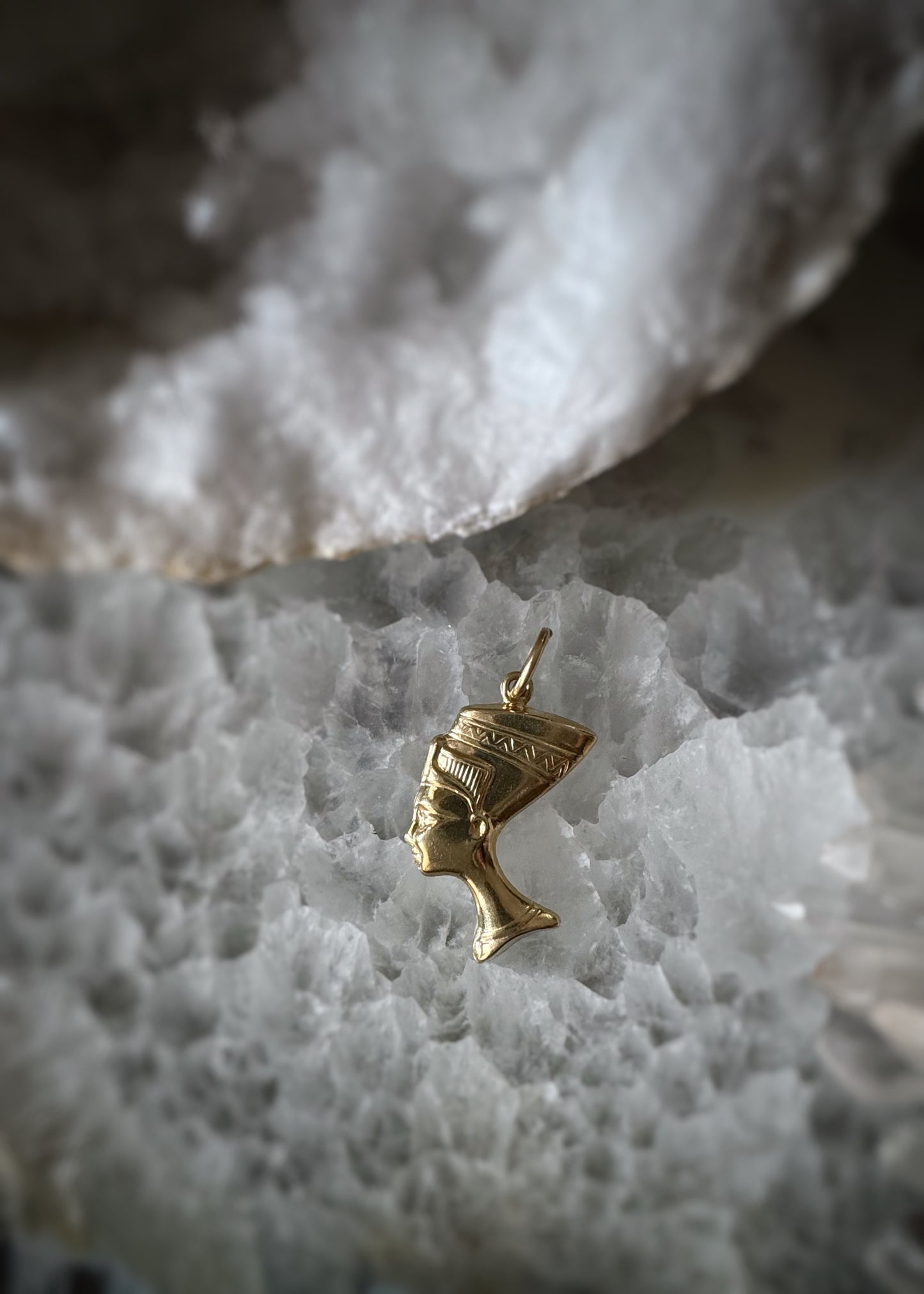 Estate 14k + Nefertiti Charm
