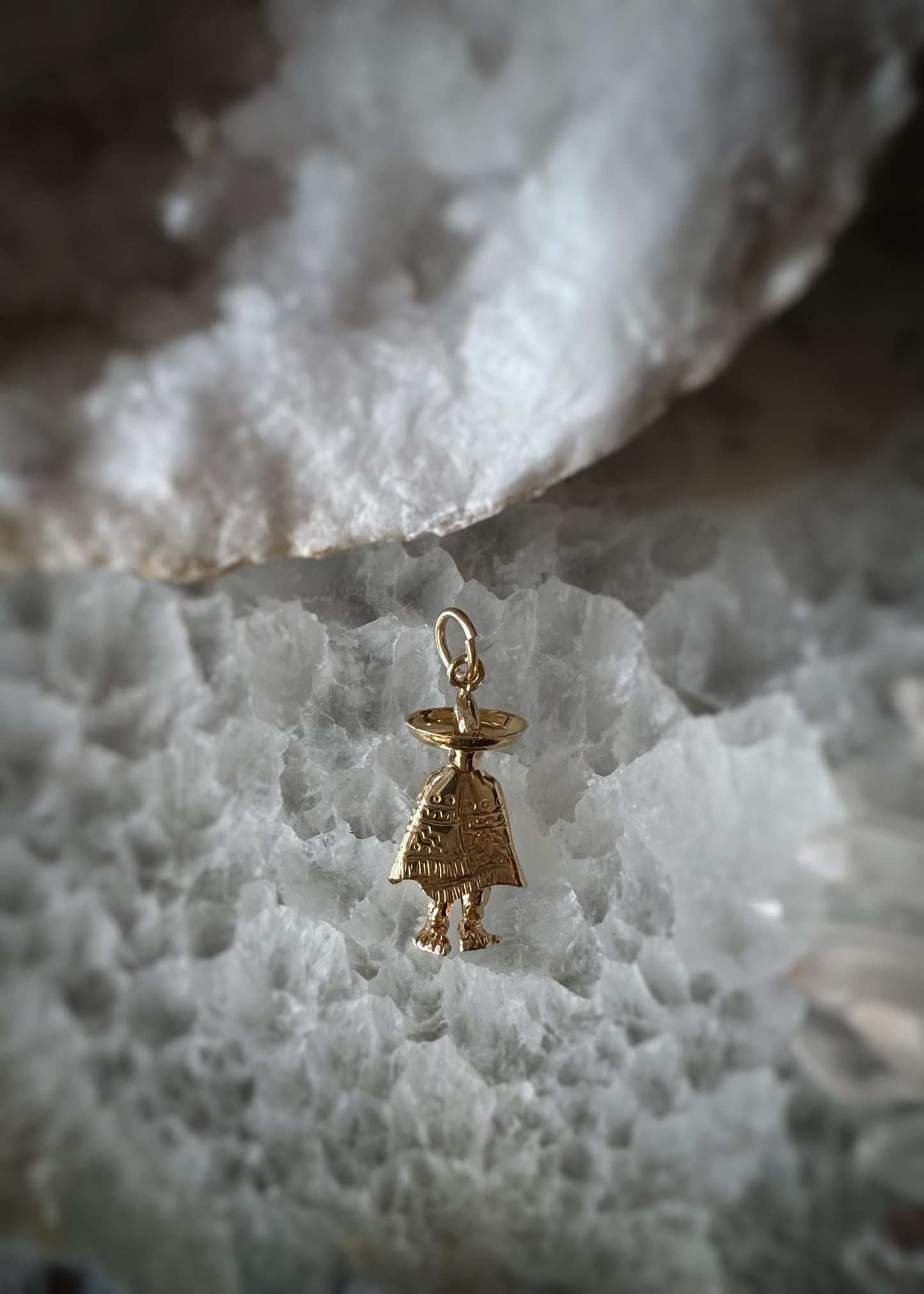 Estate 14k + Sombrero Man Charm