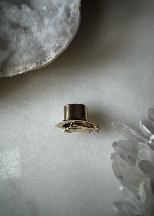 Estate 14k + Magician's Top Hat Charm