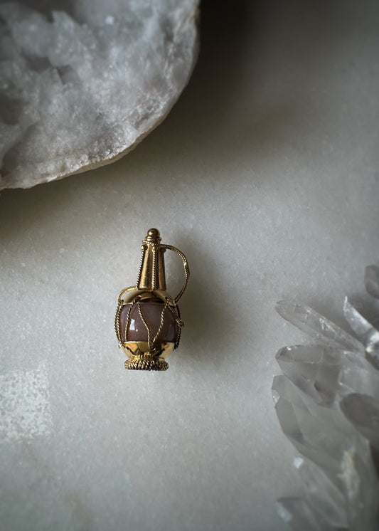 Estate 18k + Chianti Bottle Charm