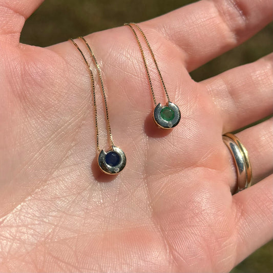 Estate 14k + Emerald Circle Pendant Necklace