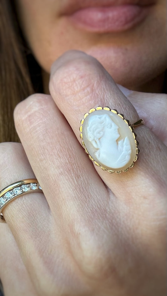 Estate 18k + Oval Shell Cameo Ring