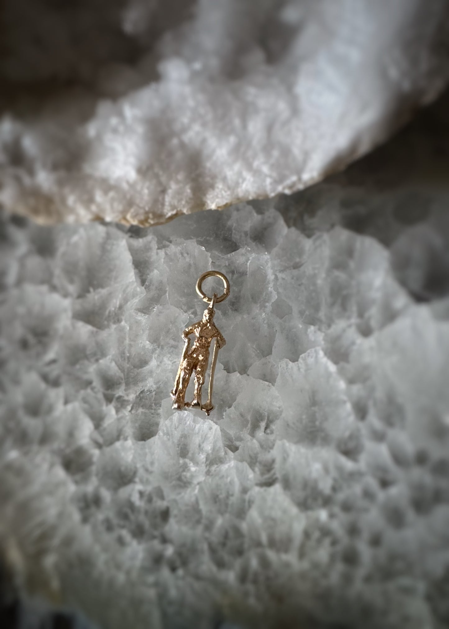 Estate 14k + Downhill Snow Skier Charm