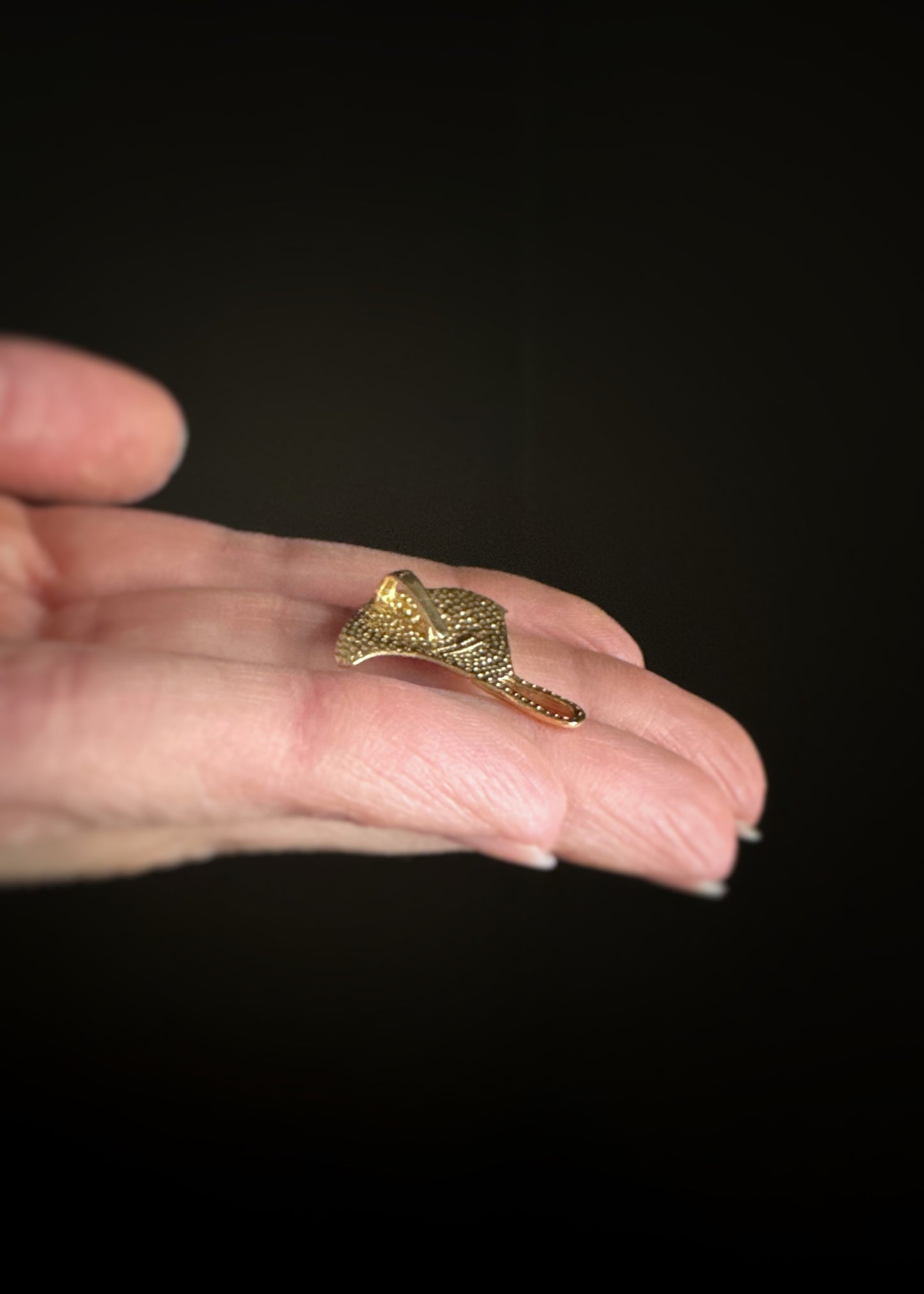 Estate 14k + Stingray Pendant