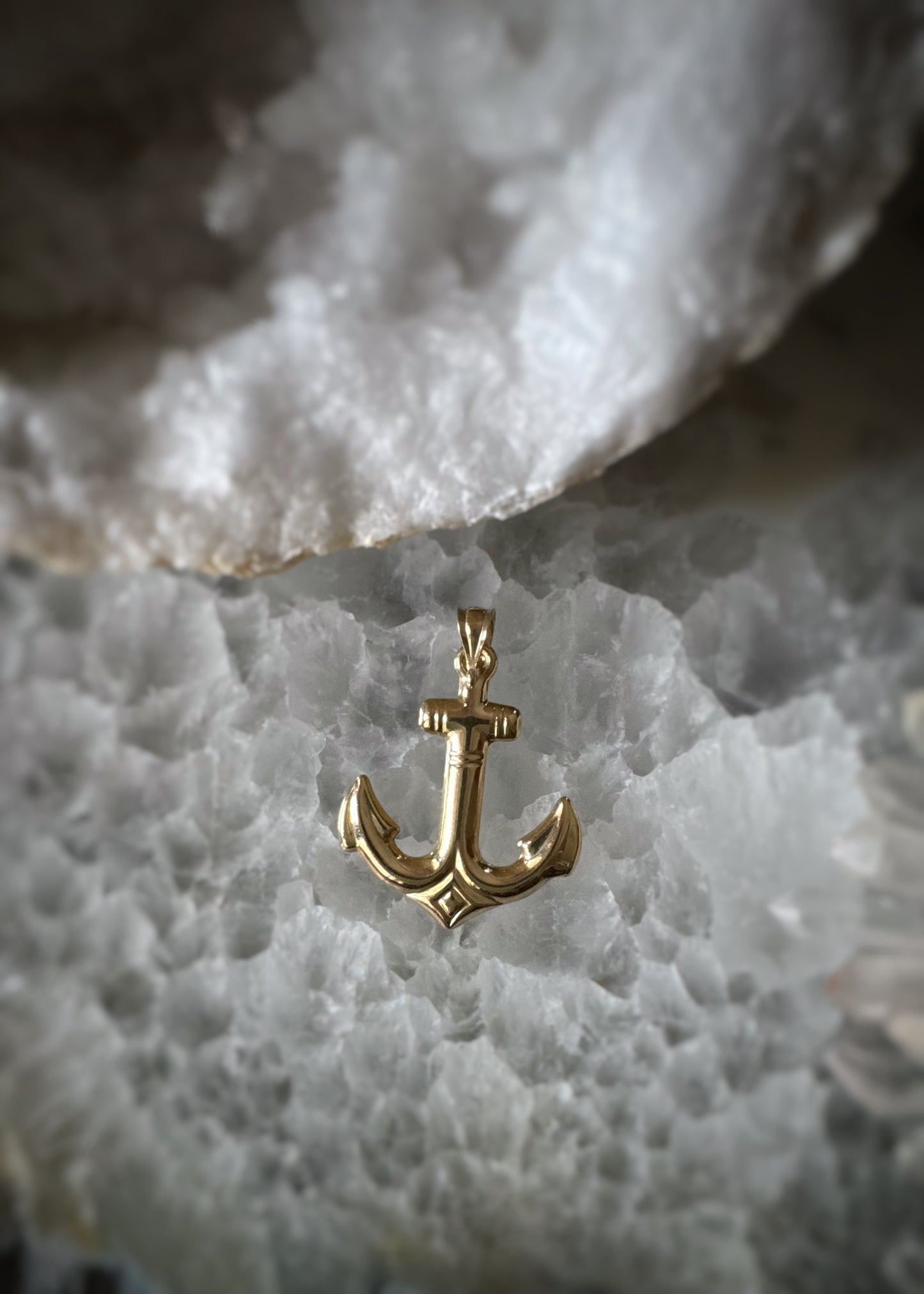 Estate 14k + Large Anchor Charm