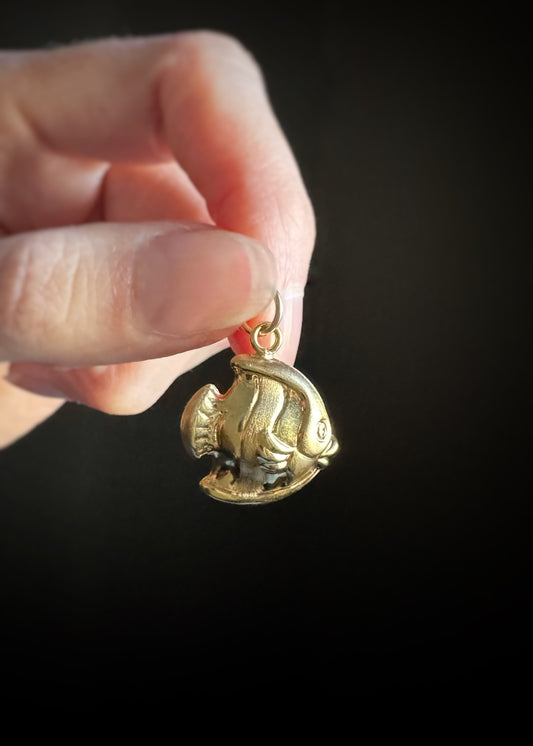 Estate 18k + Tropical Fish Charm