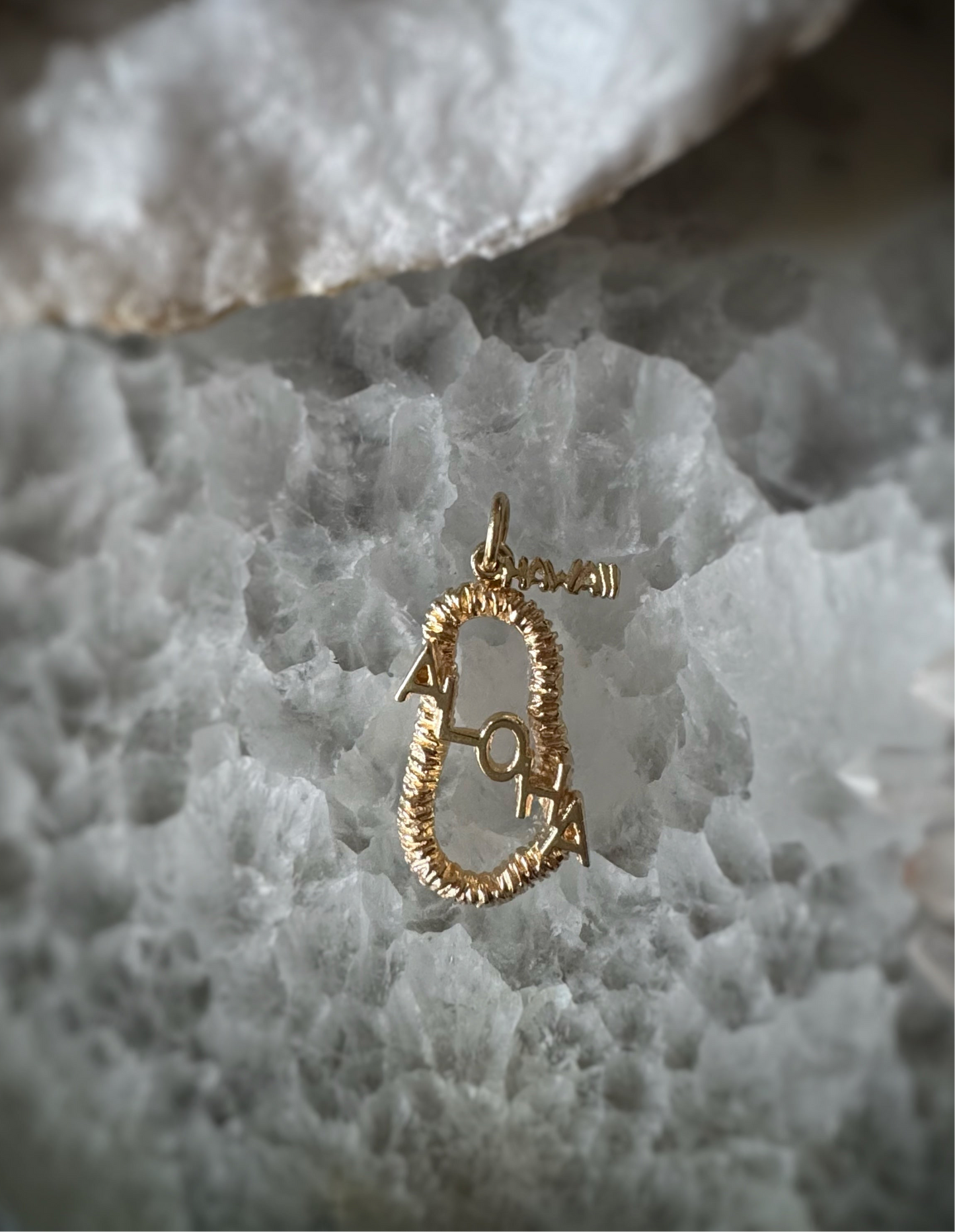 Estate 14k + Hawaii Aloha Lei Charm