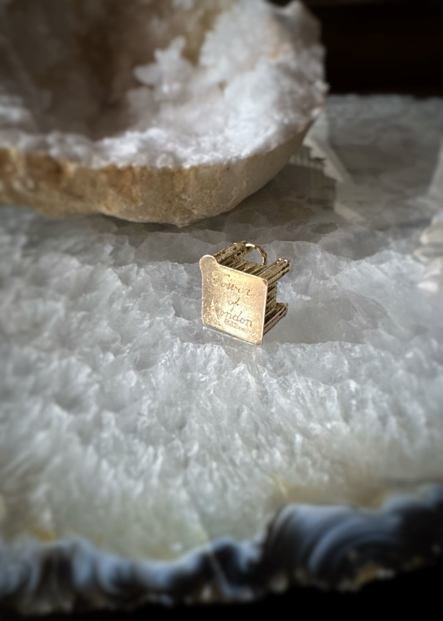 Estate 9k + Tower of London Charm